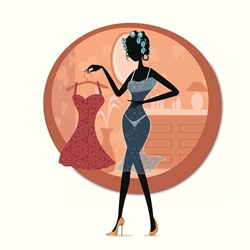 Mulher de lingerie escolhendo vestido - Thinkstock