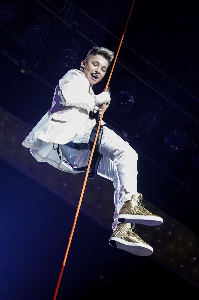 13.abril.2014 - MC Gui grava o seu primeiro DVD em São Paulo. Aos 15 anos, o menino chamado Guilherme Kaue Castanheira Alves faz sucesso com o chamado funk ostentação. O show cheio de efeitos especiais aconteceu na casa de espetáculos Citibank Hall, na noite deste domingo (13) - Manuela Scarpa/Photo Rio News