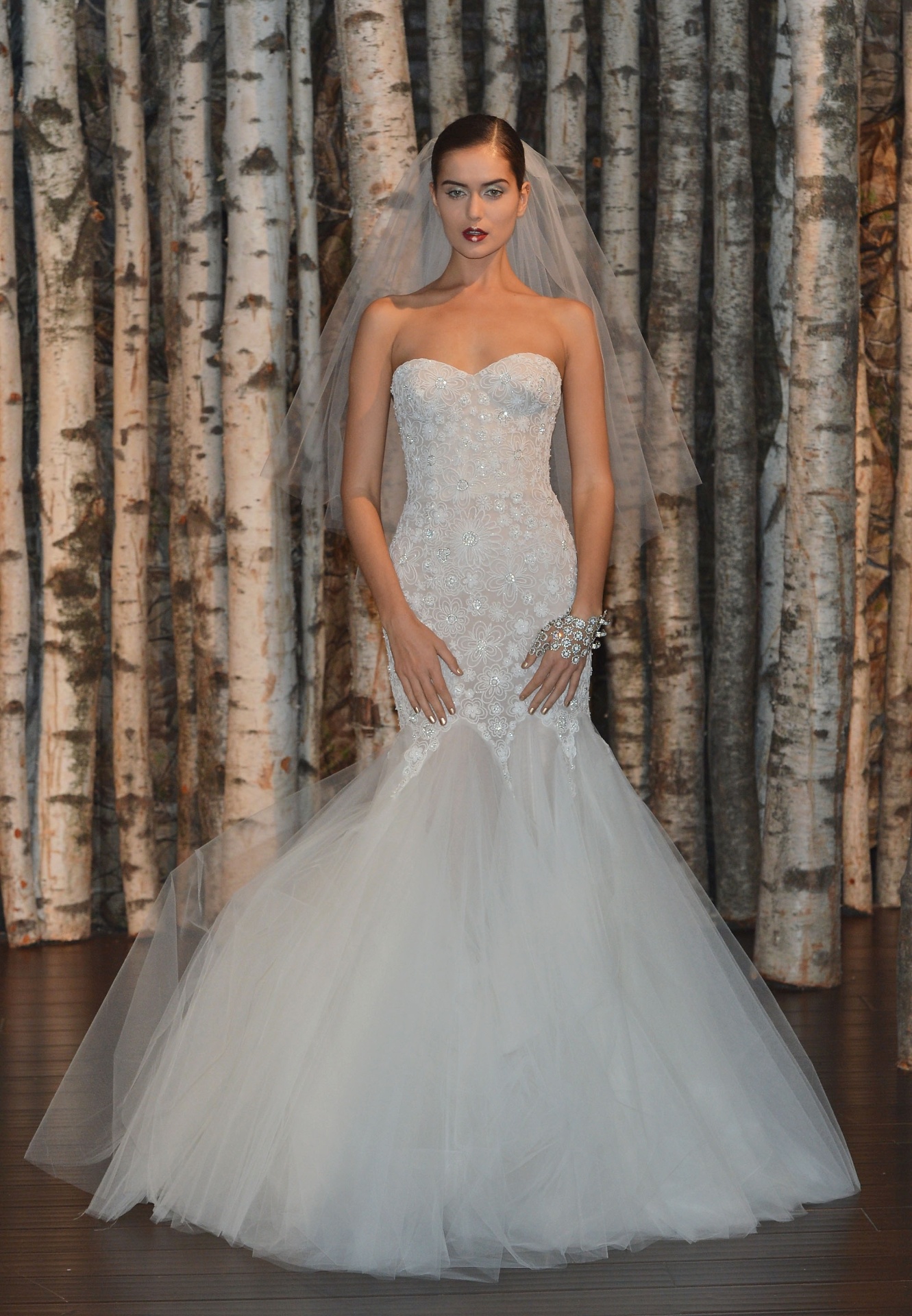 (12.abr.2014) Apresentação da coleção de vestidos de noiva de Naeem Kahn - Slaven Vlasic/Getty Images