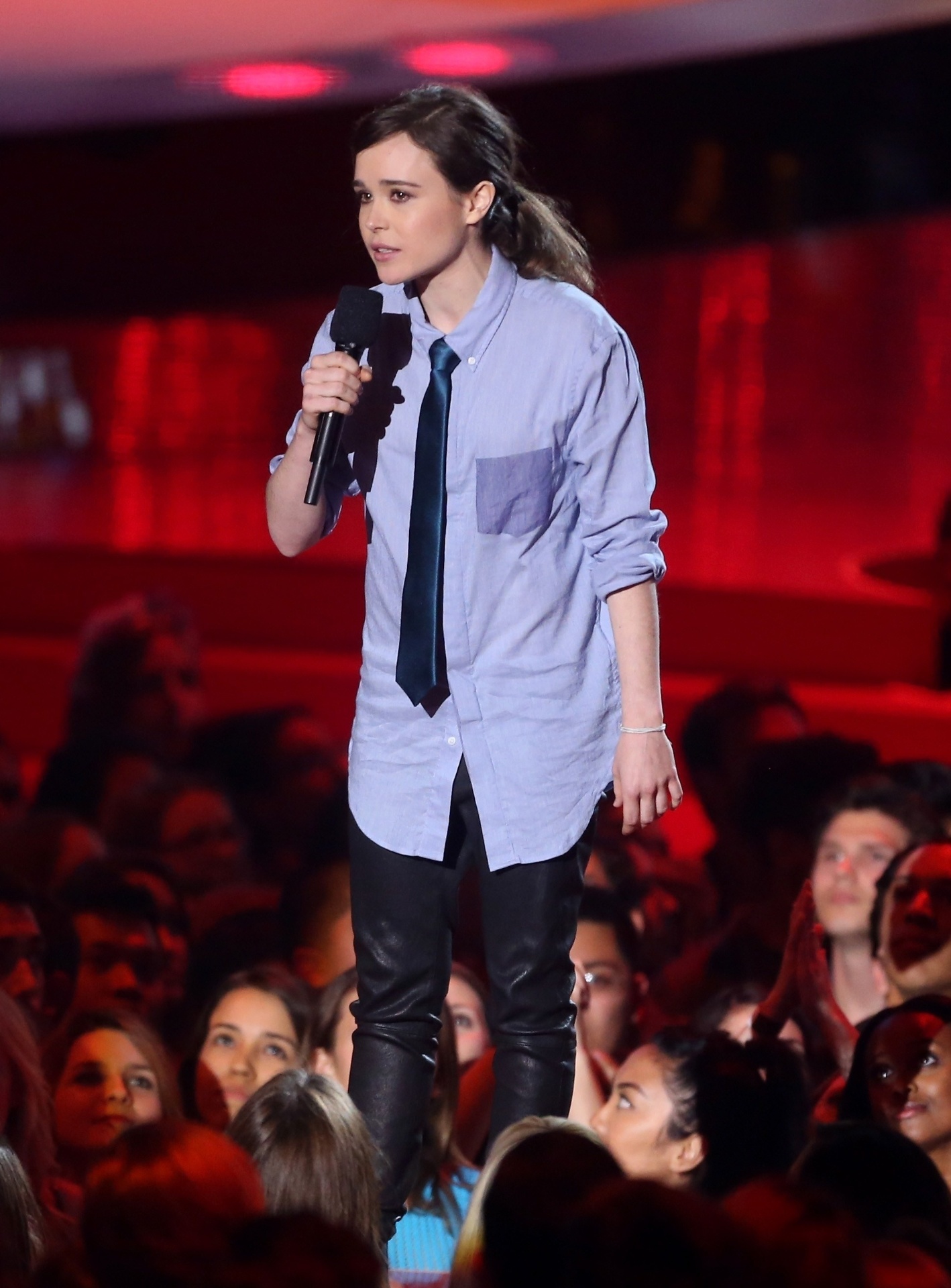 13.abr.2014 - Ellen Page apresenta um trailer inédito do novo "X-Men" durante o MTV Movie Awards - Frederick M. Brown/Getty Images/AFP