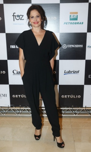 14.abr.2014 - Drica Moraes marca presença na pré-estreia do filme "Getúlio", em São Paulo. A atriz está no elenco do longa