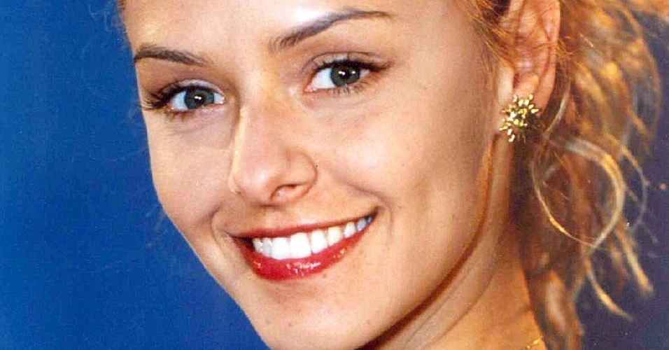26.ago.2001 -Apresentação do elenco de "Pícara Sonhadora", novela do SBT: A atriz Bianca Rinaldi.