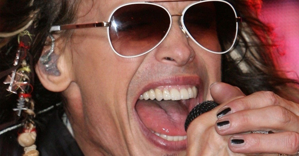 Quem tem a boca maior, Steven Tyler (foto) ou Mick Jagger?