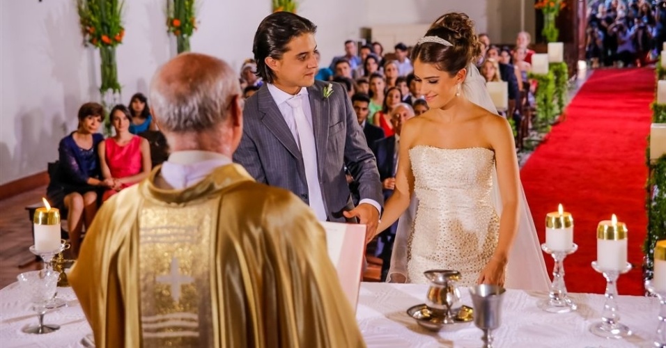 Em "Chiquititas", casamento de Júnior e Maria Cecília é cancelado 