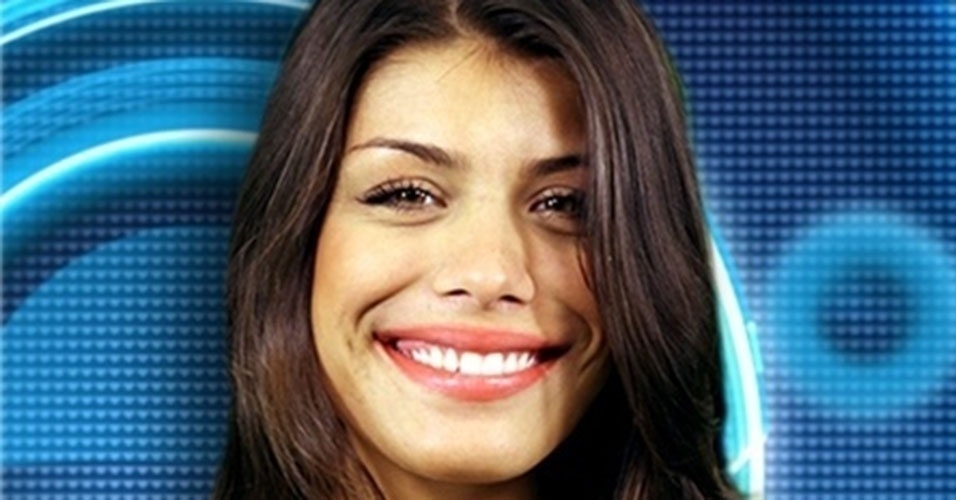 Franciele chamou a atenção na última edição do "Big Brother Brasil" pelas cenas de sexo com o namorado Diego. Mas antes do reality, a modelo já era conhecida como sósia de Daniela Cicarelli, principalmente pela bocona