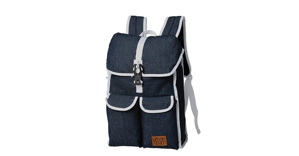 Mochila de jeans; R$ 100, Urban Team para Foroni (www.foroni.com.br) Preço pesquisado em abril de 2014 e sujeito a alterações - Divulgação