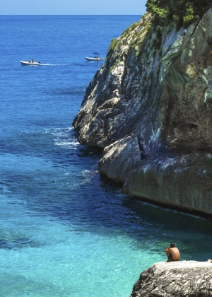 Vista de Cala di Goloritz, na Sardenha - Getty Images/iStockphoto