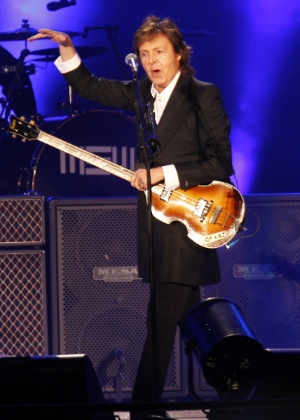 Paul McCartney durante show que realizou no último sábado, no Uruguai - Iván Franco/EFE