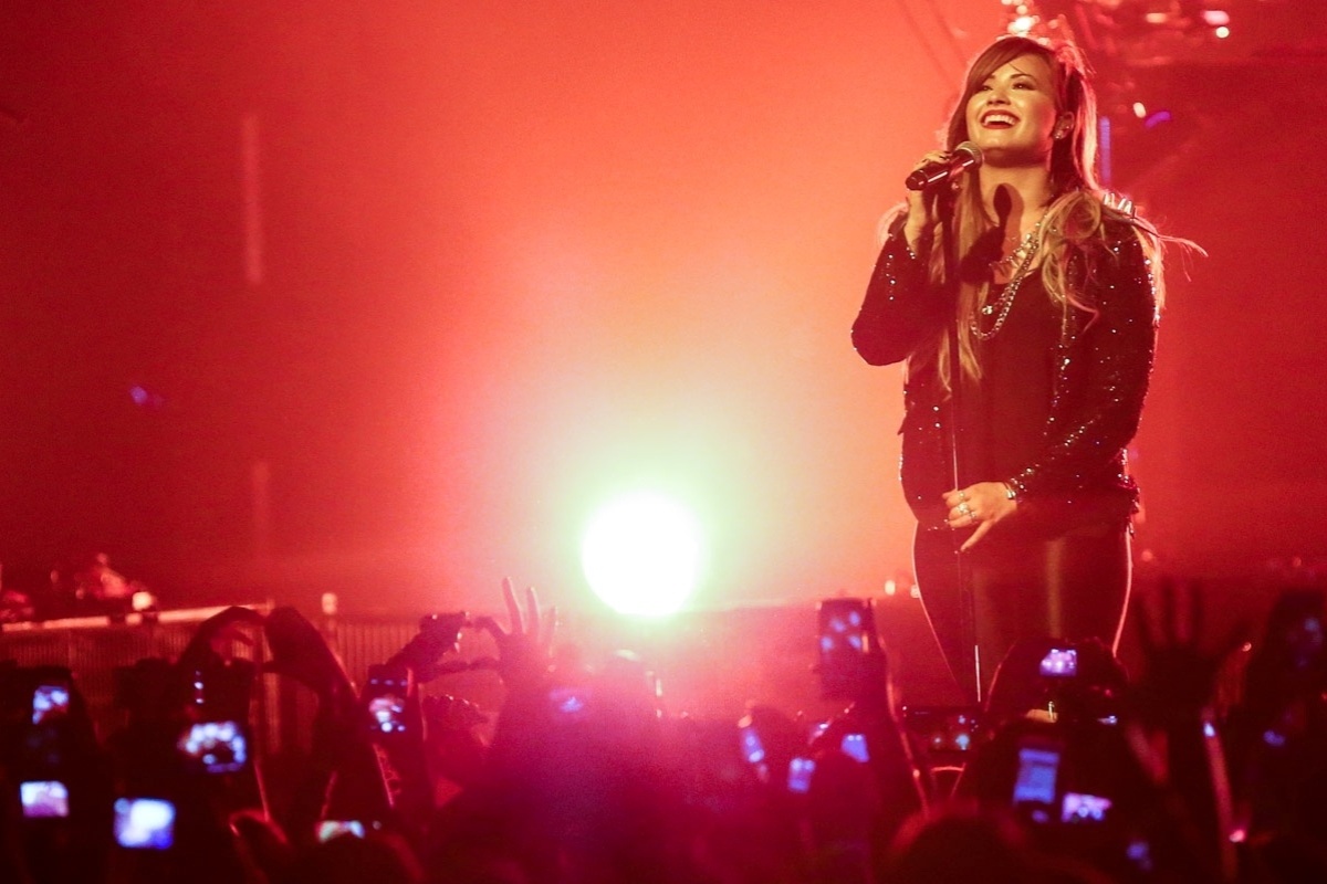 22.abr.2014 - A cantora e atriz americana Demi Lovato se apresenta no Citibank Hall em São Paulo - Manuela Scarpa/Photo Rio News