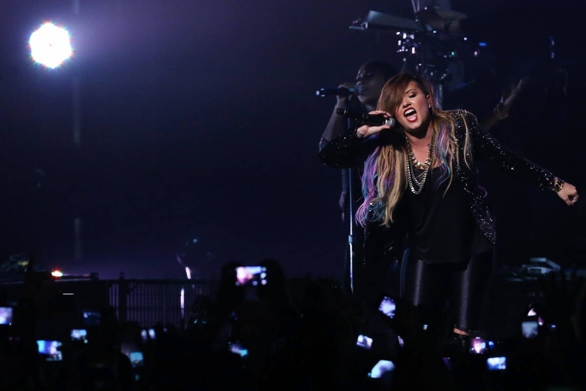 22.abr.2014 - A cantora e atriz americana Demi Lovato se apresenta no Citibank Hall em São Paulo - Manuela Scarpa/Photo Rio News