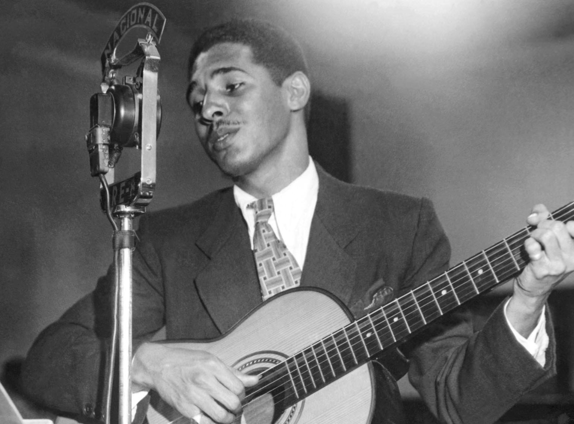 "O Mar e O Tempo", biografia que comemora o centenário de Dorival Caymmi - Editora 34/Divulgação