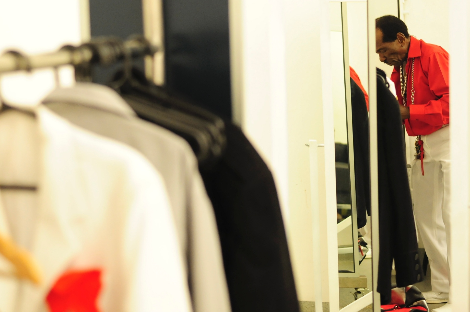 26.abr.2014 - Aos 92 anos, o cantor e compositor baiano Riachão, famoso pelas músicas "Cada Macaco no Seu Galho" e "Vá Morar com o Diabo", ganha reconhecimento tardio em show do disco "Mundão de Ouro" - Junior Lago/UOL