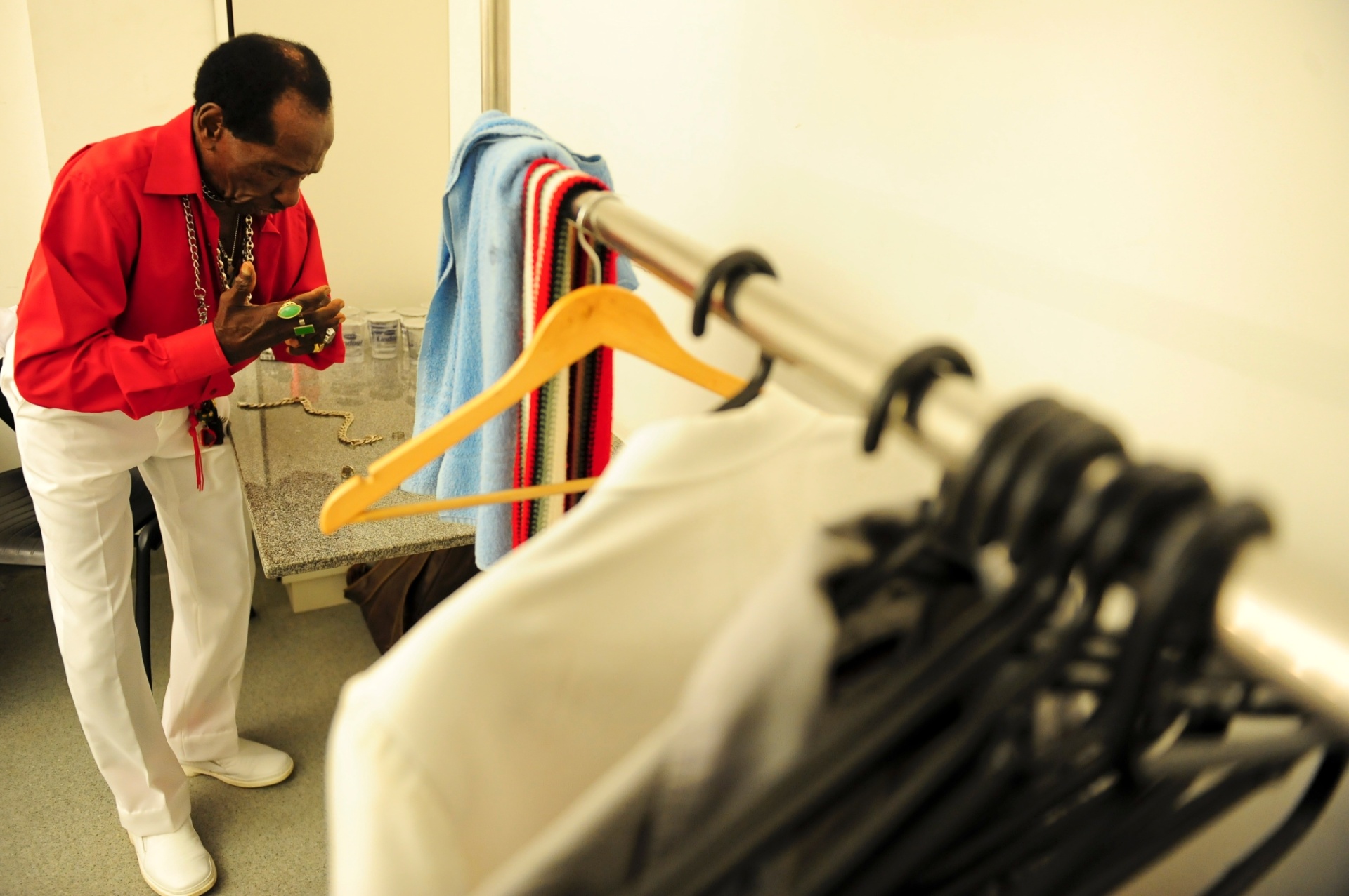 26.abr.2014 - Oito anos mais novo que o próprio gênero do samba, Riachão é, ao lado de Nelson Sargento e Ivone Lara, um dos maiores sambistas vivos. Famoso pelas músicas "Cada Macaco no Seu Galho" e "Vá Morar com o Diabo", ganha reconhecimento tardio em show do disco "Mundão de Ouro" - Junior Lago/UOL