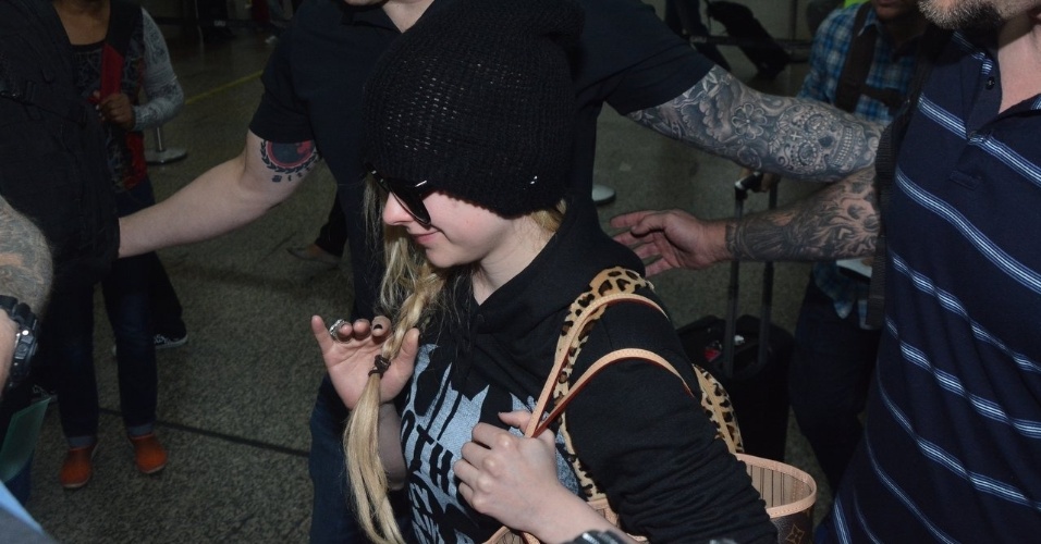 28.abr.2014- Avril Lavigne se apresenta em São Paulo, no Citibank Hall, nos dias 29 e 30 de abril, no Rio de Janeiro, no Citibank Hall, no dia 2 de maio e em Brasília no dia 4 de maio