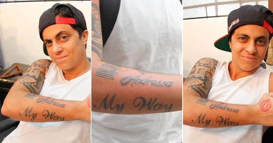 29.abr.2014 - Thammy Miranda tatua o nome da atual namorada no braço