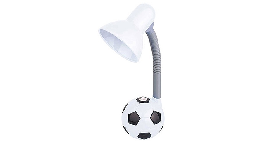 Luminária Kin Futebol feita de alumínio e plástico. Tem 22 cm de altura. R$ 49,90 na Leroy Merlin (www.leroymerlin.com.br). Preço pesquisado em abril de 2014. Sujeito a alterações - Divulgação
