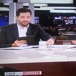 O apresentador Luiz Megale, que atua no periódico ao lado de Laura Ferreira