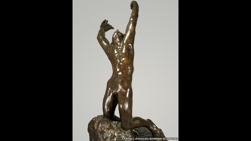O escultor francês Auguste Rodin, um dos mais importantes dos séculos 19 e 20, é tema de uma exposição em Londres. A mostra reúne 30 de suas obras em bronze, algumas nunca antes vistas no Reino Unido, entre as quais a versão ampliada de "O Filho Pródigo", inspirada na parábola do Evangelho de Lucas - Bowman sculpture/Cawdell Douglas
