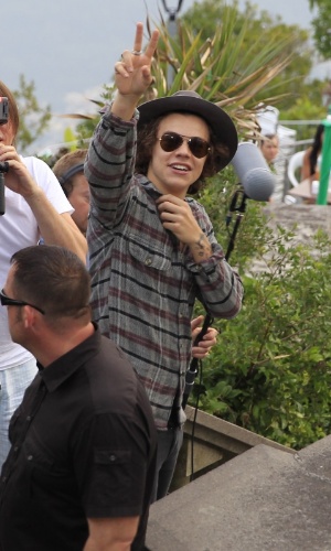 7.mai.2014 - Harry Styles, do One Direction, visita o Cristo Redentor, no Rio