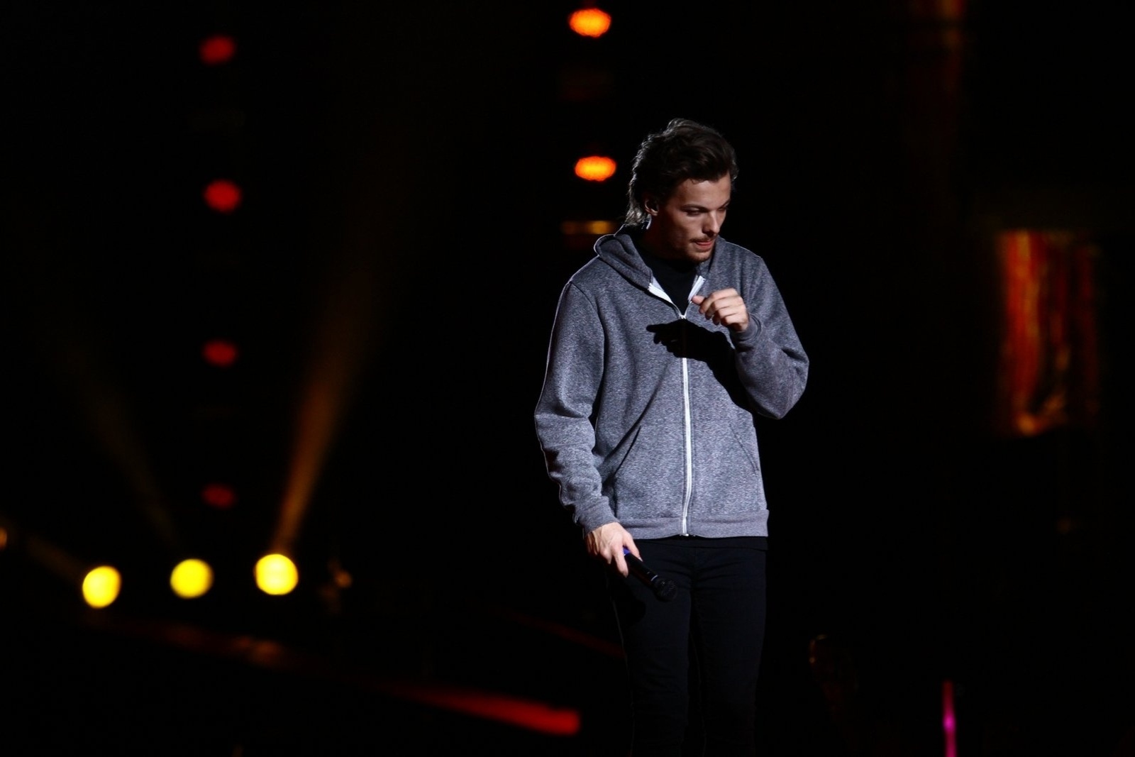 8.mai.2014 - Banda One Direction faz o primeiro show de sua carreira no Brasil, no Parque dos Atletas, no Rio - Raphel Mesquita/Foto Rio News