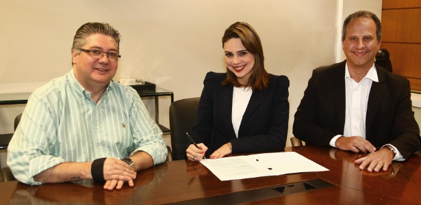 O diretor de produção Leon Abravanel, a jornalista Rachel Sheherazade e o vice-presidente do SBT, José Roberto Maciel - Roberto Nemanis/SBT  