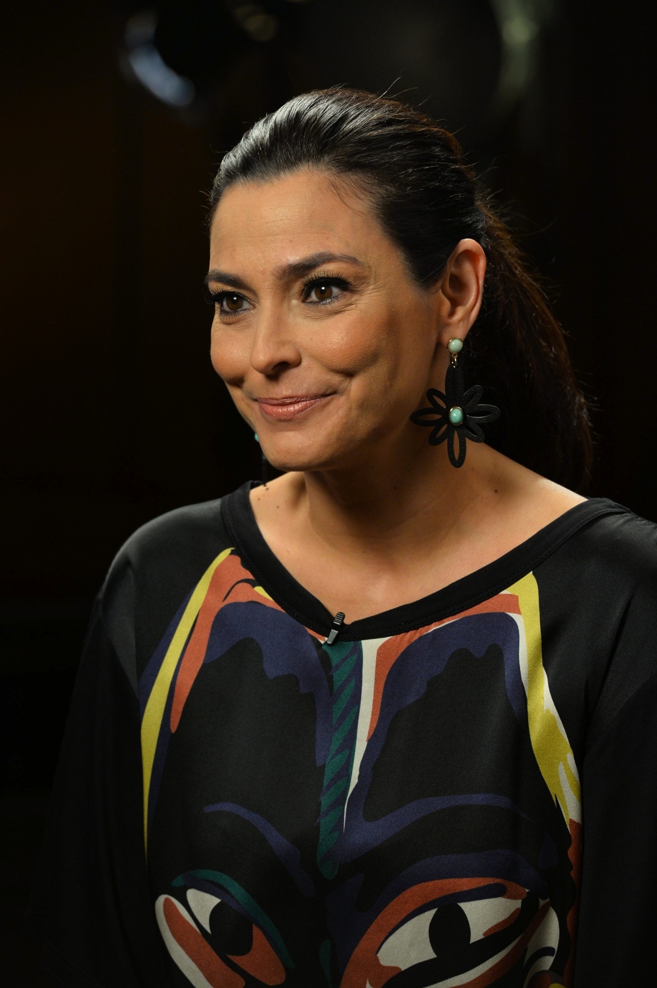 7.mai.2014 - Valéria Monteiro diz que rever alguns vídeos do passado e confessa ver outra pessoa: "Como se eu fosse minha filha" - André Lobo/UOL