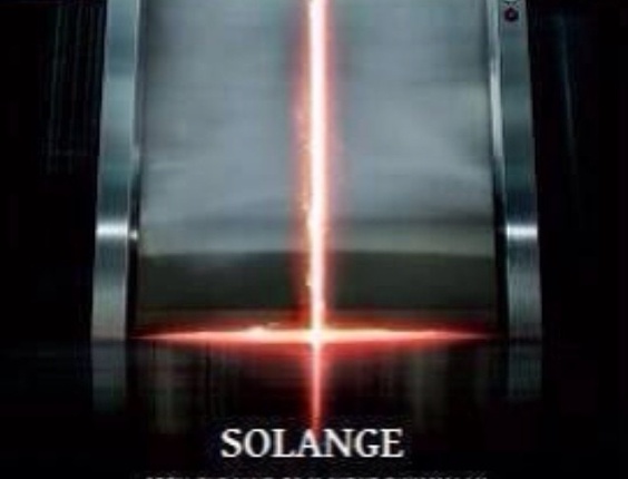 12.mai.2014 - A agressão física de Solange Knowles em Jay-Z no elevador se popularizou na web e ganhou versões em memes.