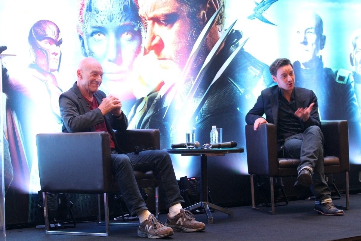 14.mai.2014 - Patrick Stewart e James McAvoy, astros do filme "X-Men: Dias De Um Futuro Esquecido", realizaram uma coletiva de imprensa na tarde desta quarta-feira (14/5), em São Paulo - Caio Duran e Thiago Duran/AgNews