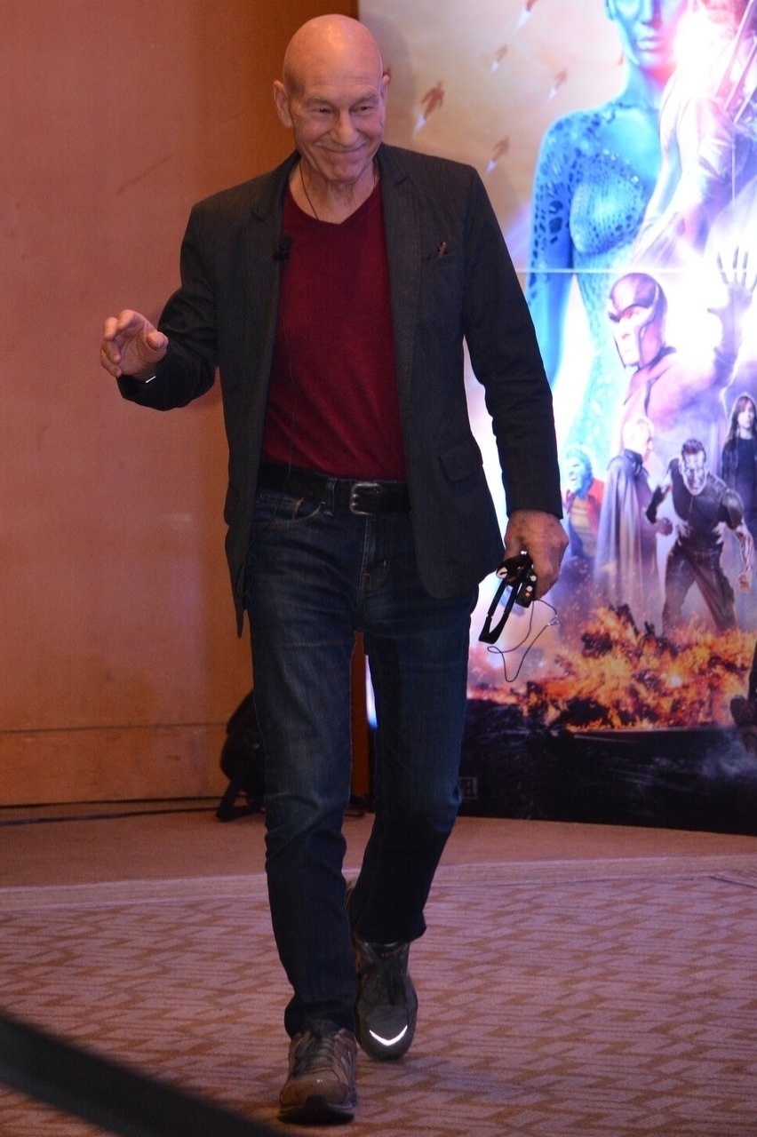 14.mai.2014 - Patrick Stewart chega a coletiva de imprensa do filme "X-Men: Dias De Um Futuro Esquecido" em São Paulo - Caio Duran e Thiago Duran/AgNews