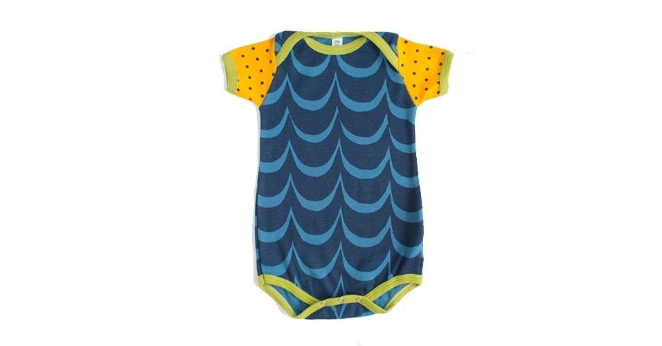 Body de manga curta com estampa de ondas, da marca argentina KOM (www.komware.com). Disponível nos tamanhos de três a 18 meses. R$ 72. Preço pesquisado em maio de 2014. Sujeito a alterações - Divulgação
