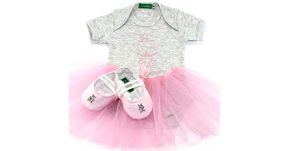 Conjunto bailarina com body (R$ 35), saia de tule (R$ 30), disponíveis nos tamanhos do P ao G e de um a dois anos. Sapato rosa Urso (R$ 45), disponível nos tamanhos de três meses a um ano. Peças da Jardim Mágico (www.jardimmagico.com). Preços pesquisados em maio de 2014. Sujeito a alterações - Divulgação