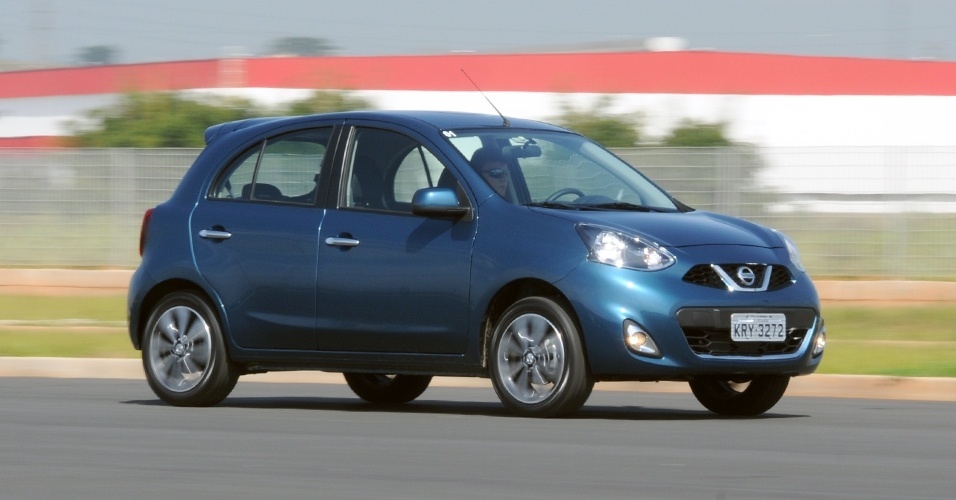 Nissan New March 1.6 SL - Murilo Góes/UOL