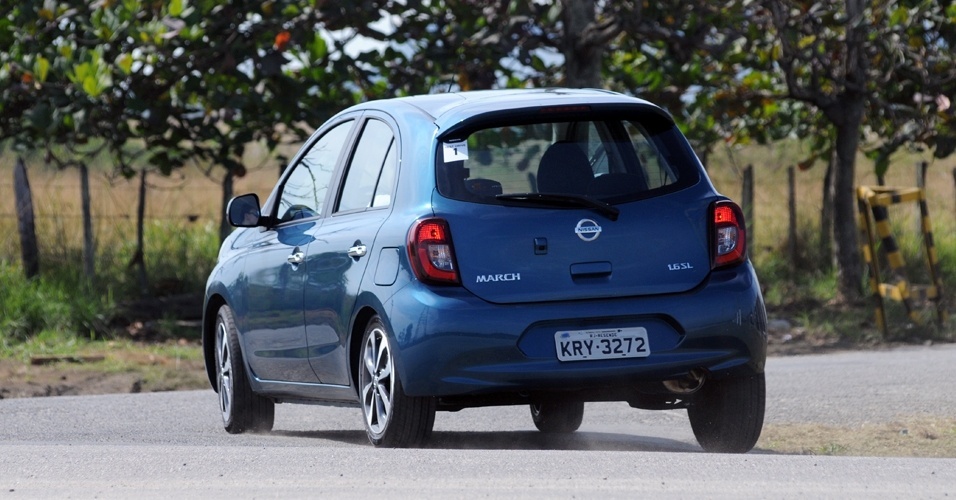 Nissan New March 1.6 SL - Murilo Góes/UOL