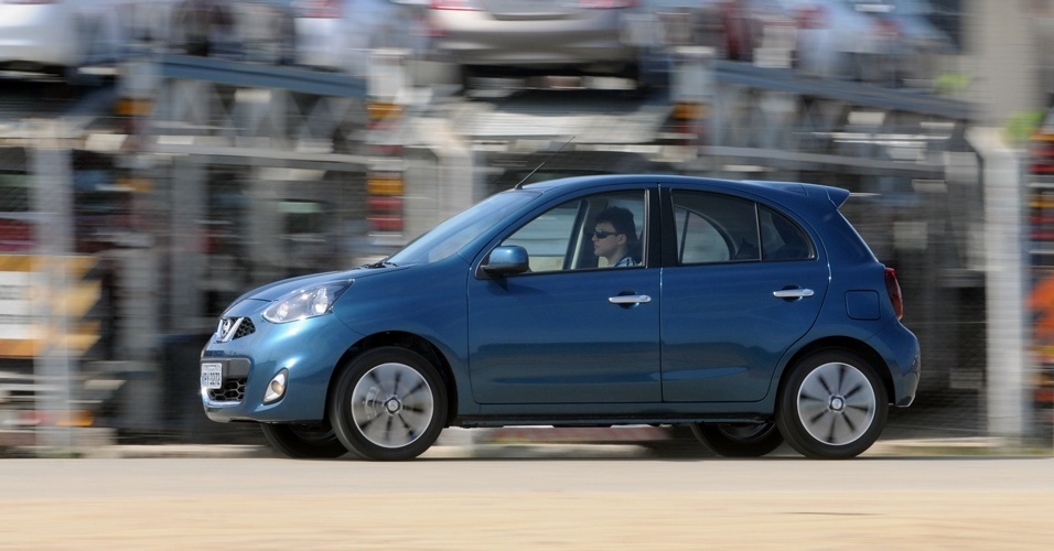 Nissan New March 1.6 SL - Murilo Góes/UOL