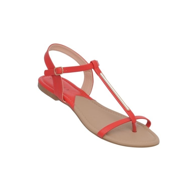 Sandália rasteira laranja, R$ 49,90, na C&A (www.cea.com.br - Divulgação