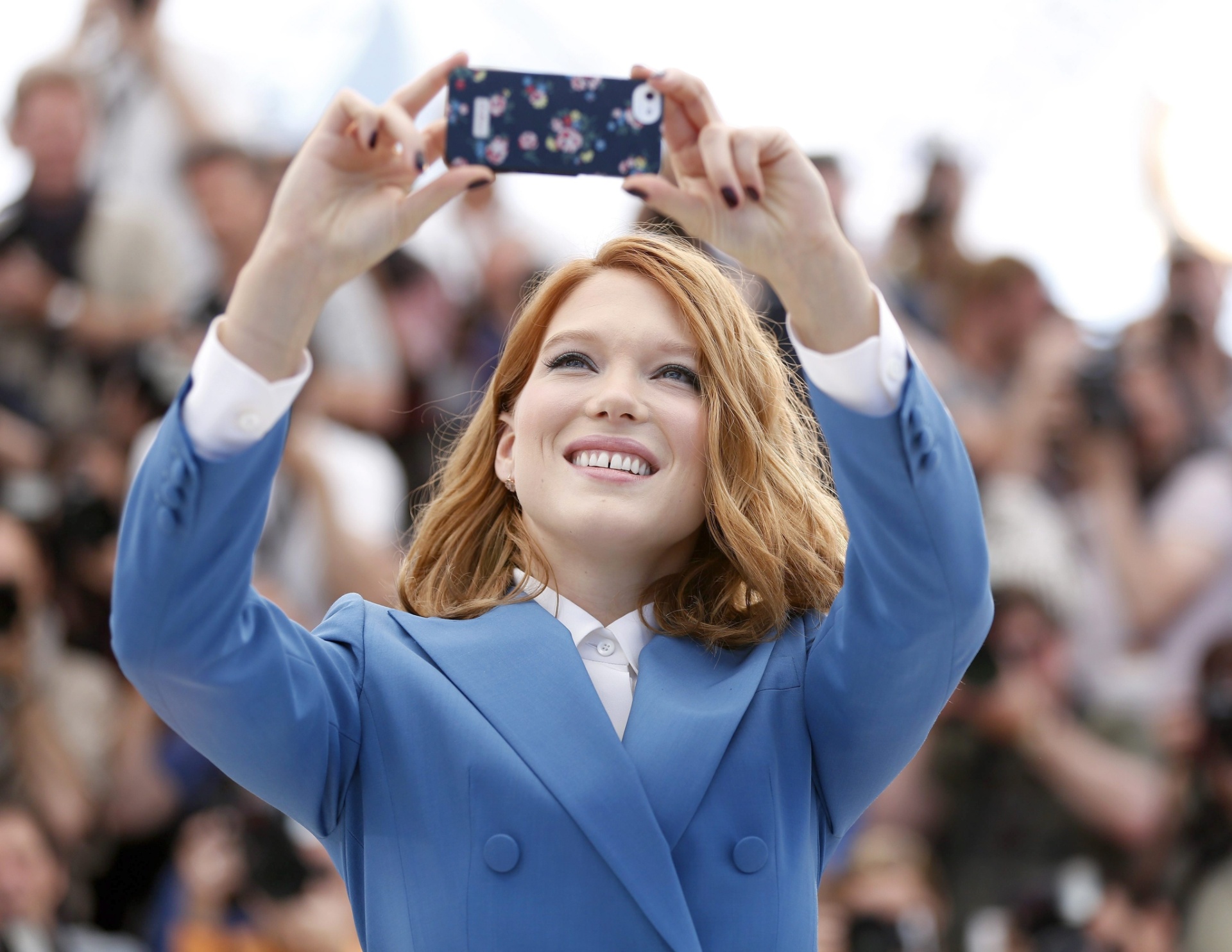 17.mai.2014 - A atriz  Lea Seydoux antes da exibição do filme "Saint Laurent", no Festival de Cannes - EFE