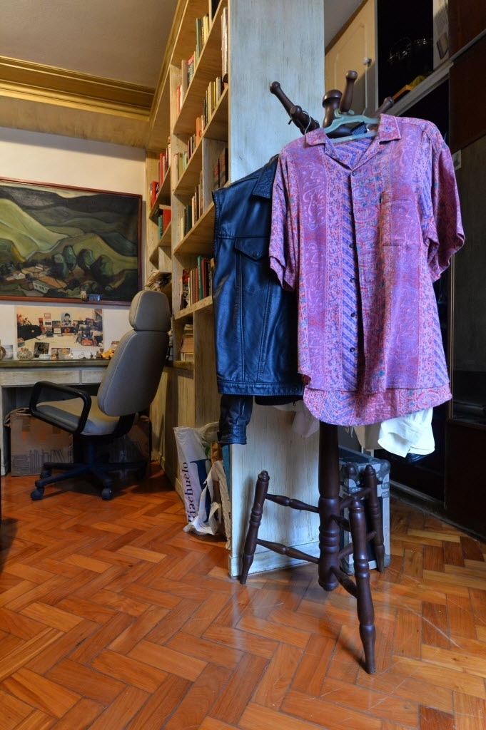 12.mai.2014 - Objetos de Renato Russo no apartamento onde o cantor morou entre 1990 e 1996, no bairro de Ipanema, no Rio de Janeiro, e mantido pelo filho Giuliano Manfredini - André Lobo/UOL