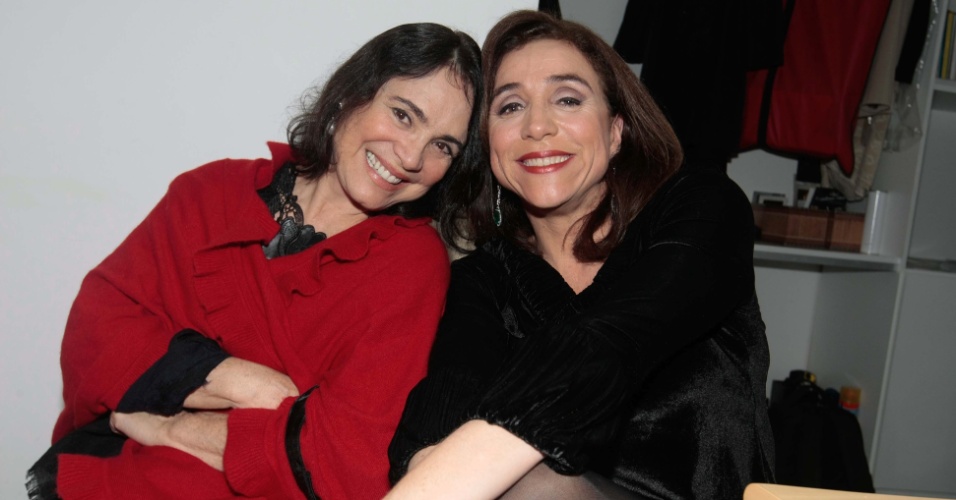 19.mai.2014- Regina Duarte e Marisa Orth prestigiam festa de 30 anos de carreira do estilista Fernando Pires em São Paulo