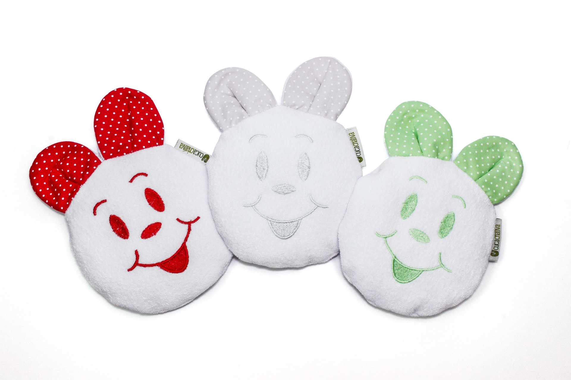 Bolsa térmica composta por sementes que, quando aquecidas, liberam gradativamente o calor. Indicadas para cólicas e dores do bebê. R$ 39,60. Preço pesquisado em maio de 2014. Sujeito a alterações - Divulgação