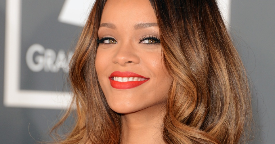 Teste - Inspiração de maquiagem - Rihanna