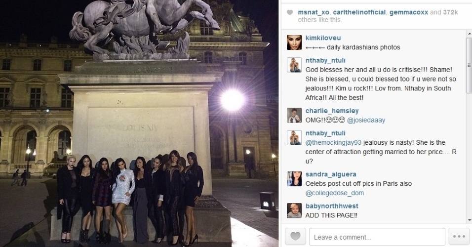 22.mai.2013 - Kim Kardashian reuniu um grupo de amigas para sua despedida de solteira