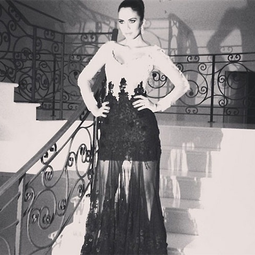 23.mai.2014 - Daniela Albuquerque postou foto do look que usou para o casamento de Val Marchiori, que aconteceu na noite desta sexta-feira, em São Paulo