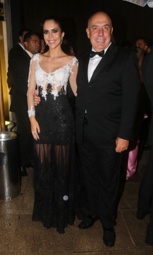 23.mai.2014 - Daniela Albuquerque e o marido, Amilcare Dallevo no casamento da Val