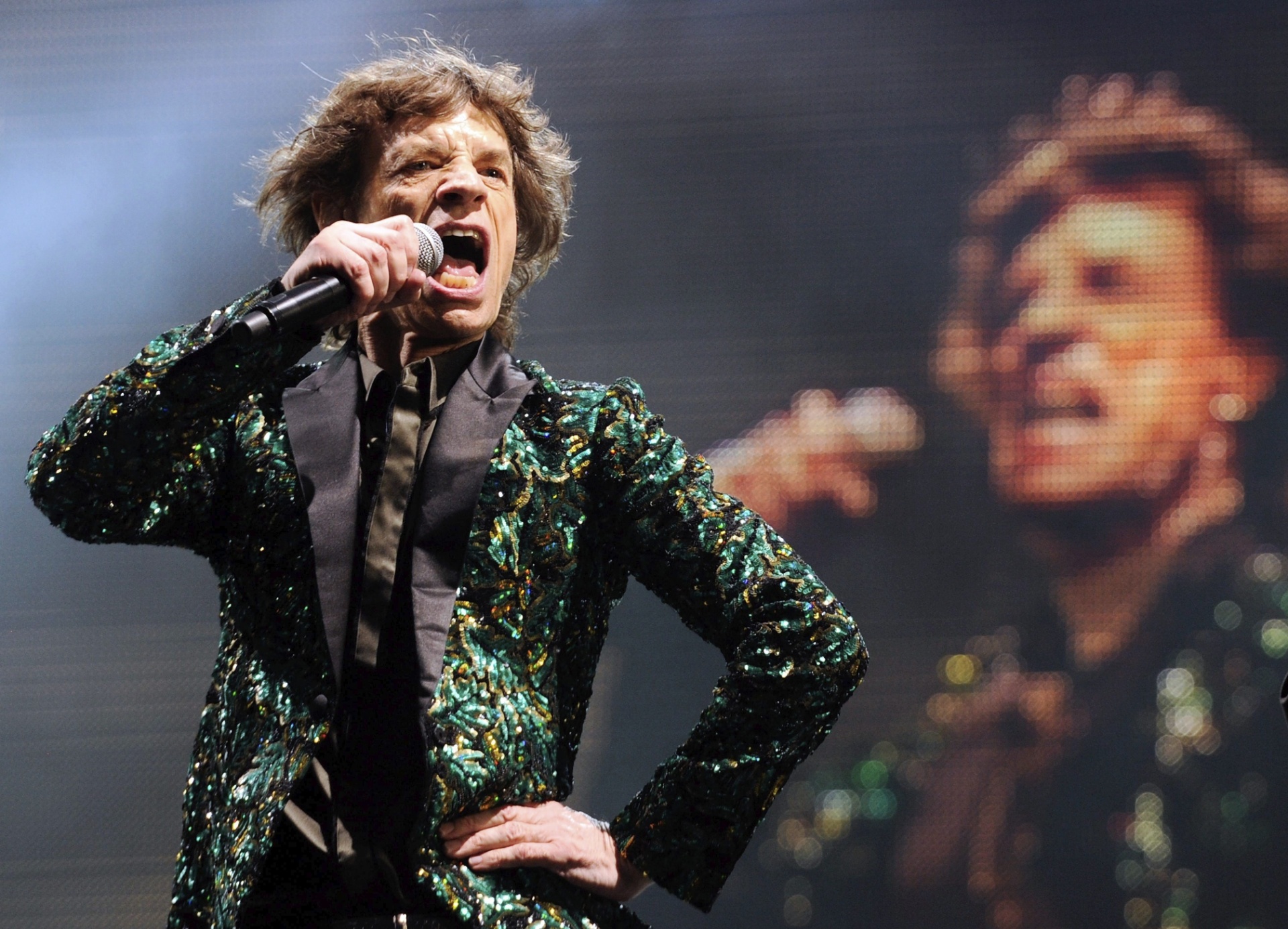 26.mai.2014 - A banda Rolling Stones se apresenta na Telenor Arena, na cidade de Oslo, na Noruega. É o primeiro show de Mick Jagger desde a morte da namorada, estilista L'Wren Scott, que cometeu suicídio em março - EFE