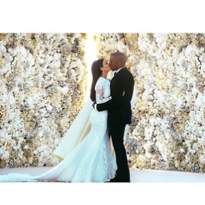 Mãe de Kim Kardashian diz que Beyoncé não fez falta no casamento