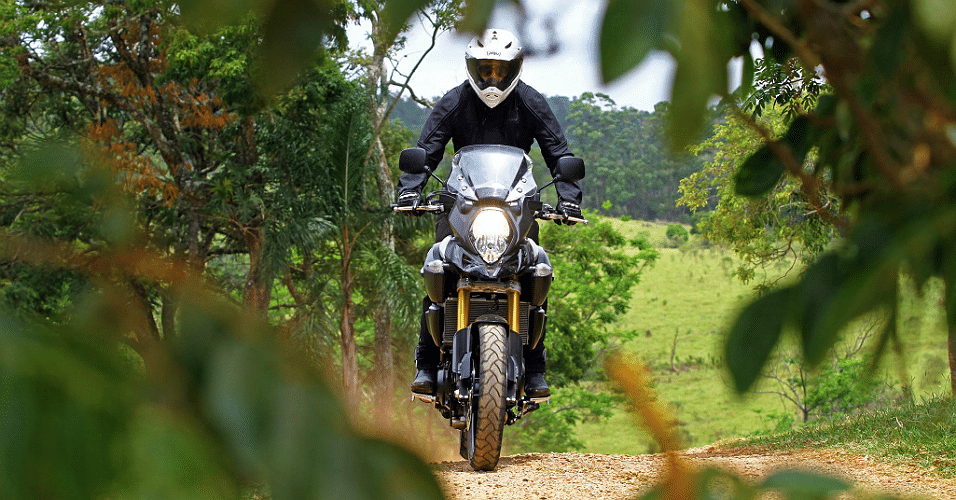 Suzuki V-Strom 1000 ABS - Mário Villaescusa/Infomoto