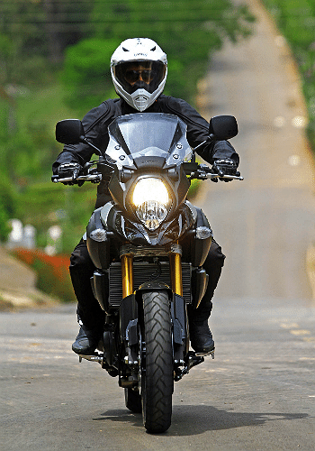 Suzuki V-Strom 1000 ABS - Mário Villaescusa/Infomoto