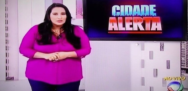 Fábiola Gadelha, repórter conhecida por "peitar bandido", assume "Cidade Alerta" durante ausência de Marcelo Rezende