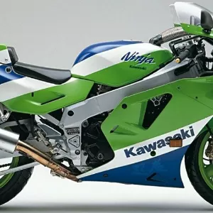 Kawasaki Ninja faz 40 anos como referência de moto esportiva