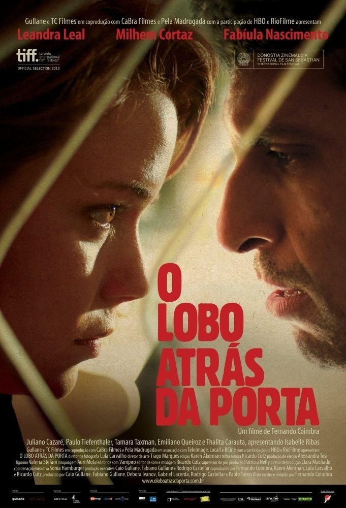 Pôster de "O Lobo Atrás da Porta", do diretor Fernando Coimbra - Divulgação